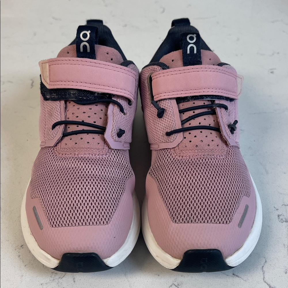 On Running Cloud Play Kids Athletic Shoes Size 13 Zephyr / White Girls Trainers - Picture 3 of 17